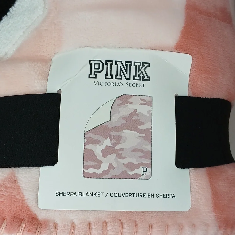 Victoria’s Secret Blanket VS Pink Camo Sherpa Blanket VS PINK Blanket 🆕️ Rare!